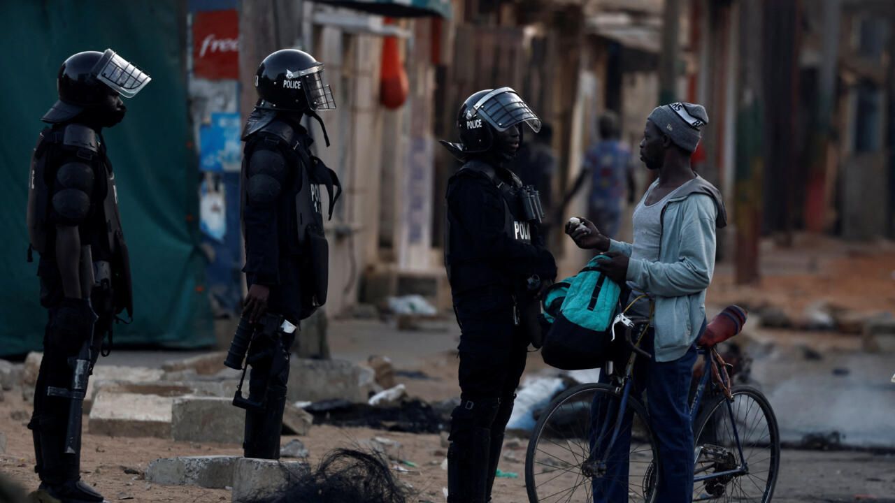 Violences au Sénégal: les camps politiques se renvoient la responsabilité