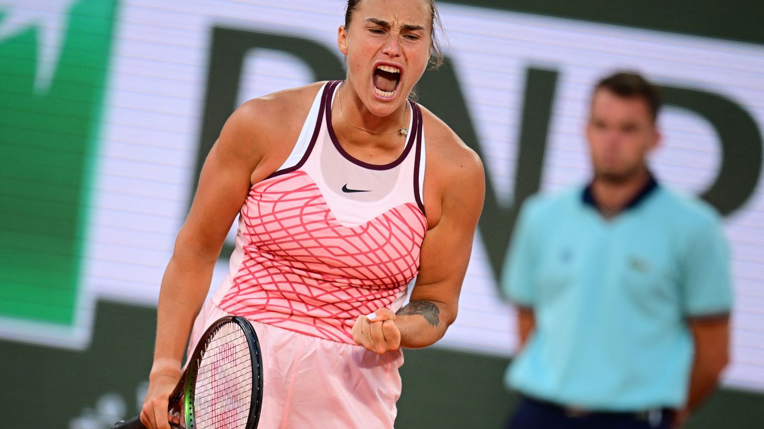 Aryna Sabalenka fait le break dans la deuxième manche face à Sloane Stephens... Suivez la session de soirée de dimanche