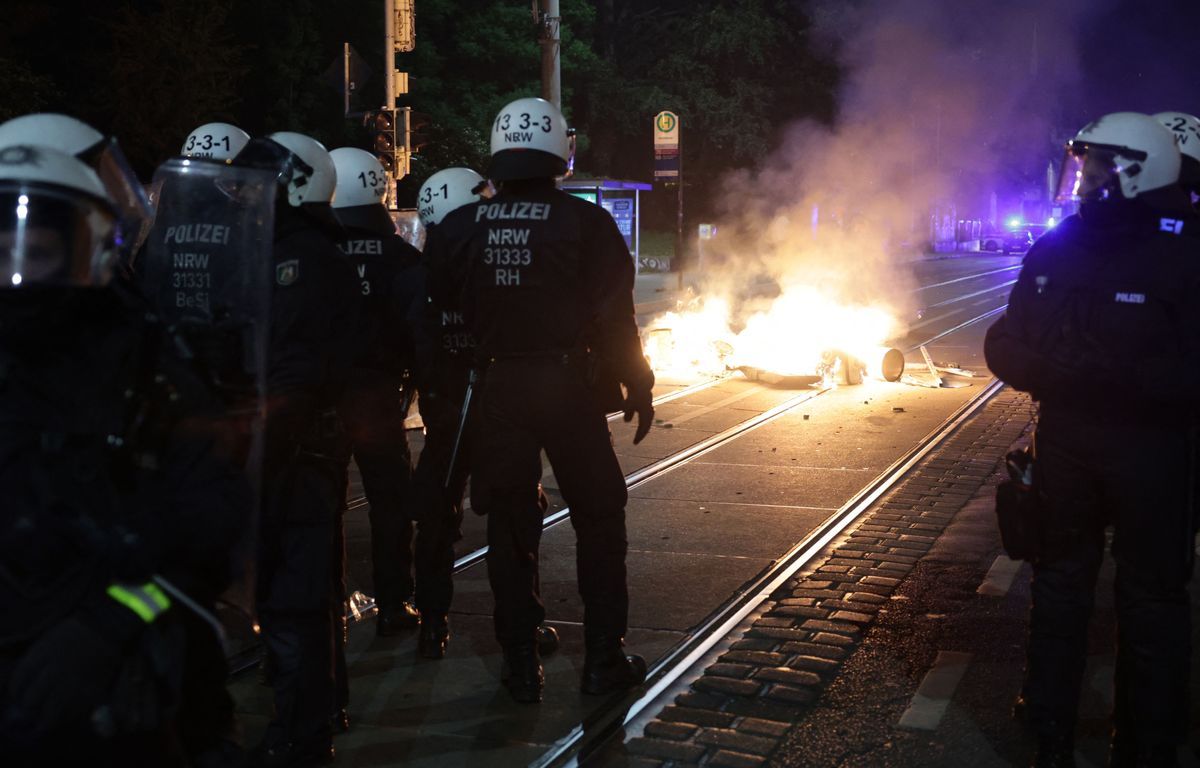 Allemagne : Des dizaines de blessés après des affrontements entre police et manifestants