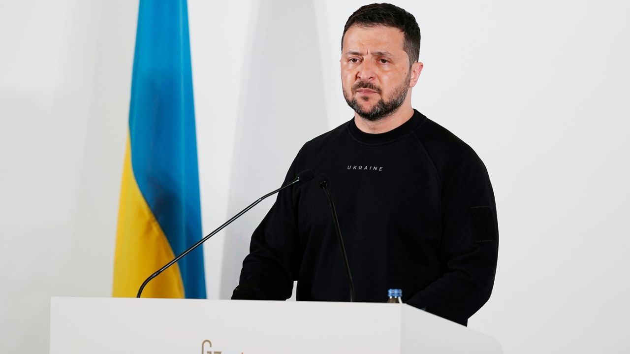 Zelensky says Ukraine is ready for counteroffensive