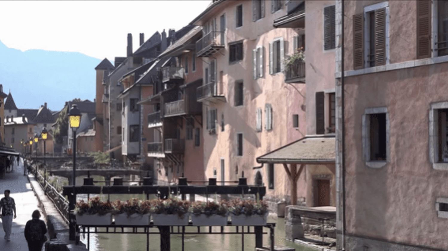 Tourisme : Annecy fait la guerre aux meublés touristiques