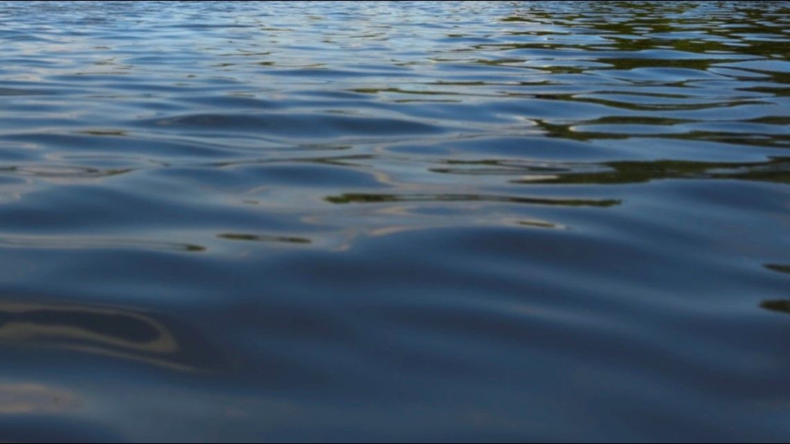 Officials search Mississippi River for 3 missing fishermen