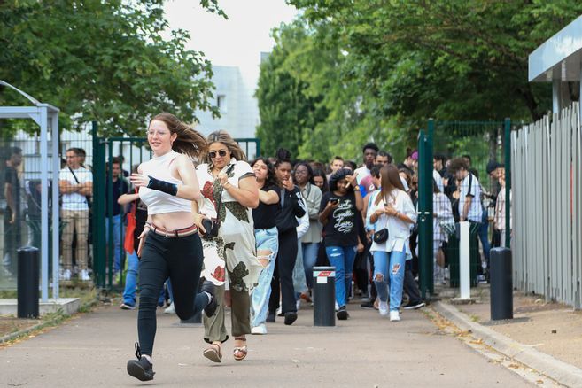 Bac 2023 : revivez l'ambiance des résultats dans les lycées de l'Yonne