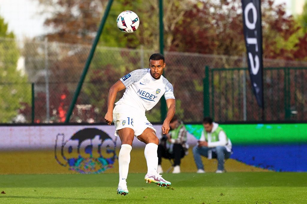 Yoann Salmier (ESTAC) signe en L1, Yoël Armougom (Sochaux) aussi