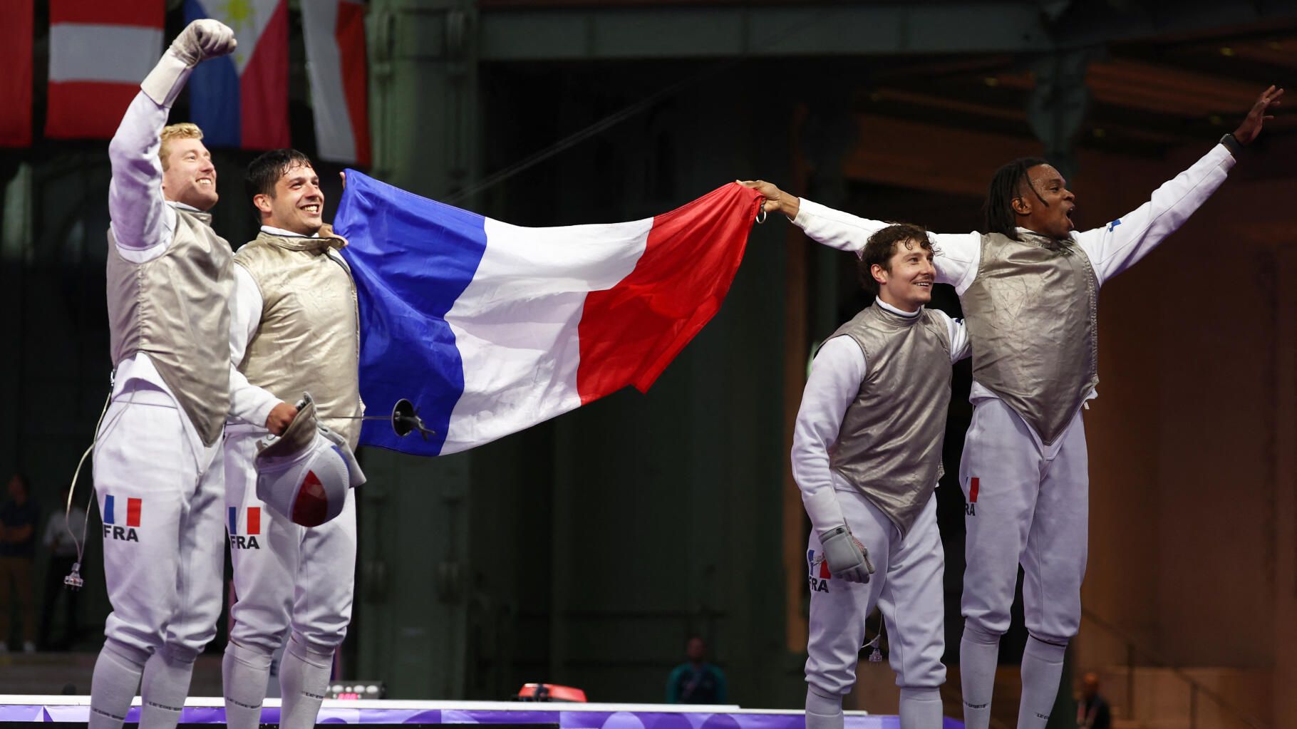 Escrime aux JO de Paris : l’équipe de France masculine en bronze au fleuret par équipes