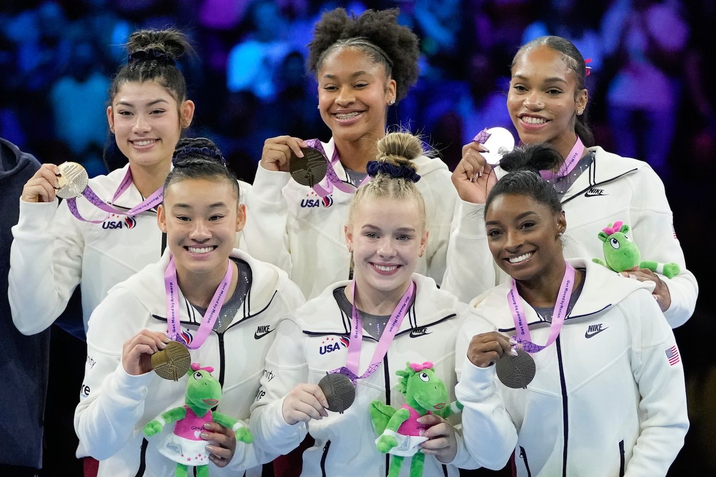 Led by Simone Biles, U.S. gymnasts win seventh straight world title