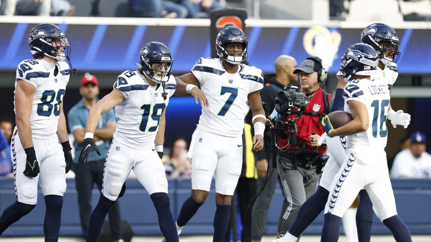 Seahawks beat Rams 30-25, making Los Angeles NFC's No. 4 seed