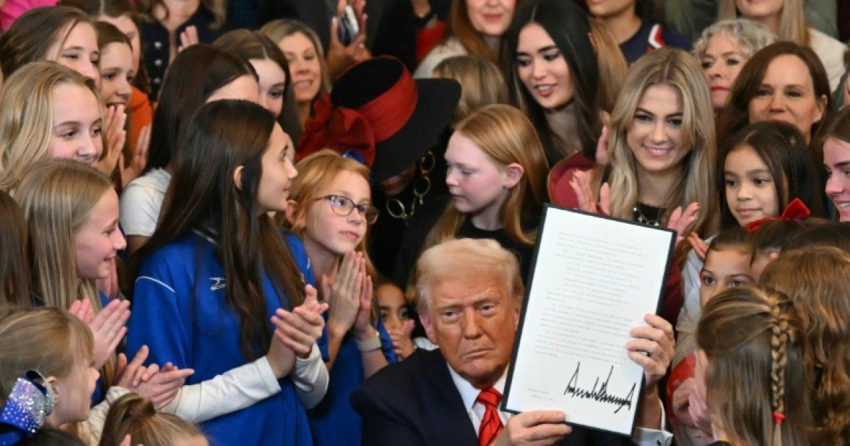 Trump signe un décret visant à empêcher les athlètes transgenres de participer aux sports féminins