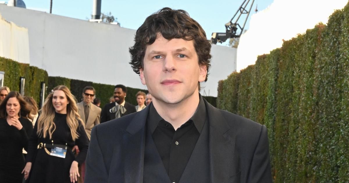 "Ce type fait des choses qui posent problème" : Jesse Eisenberg ne veut plus être associé à Mark Zuckerberg