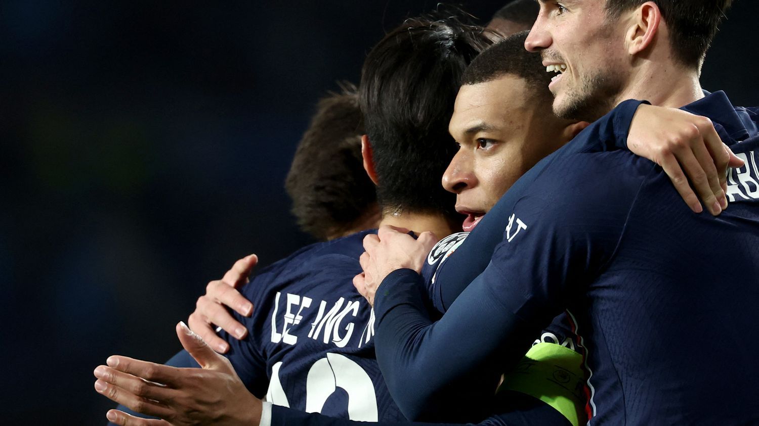 Paris n'a pas tremblé grâce à un doublé de Kylian Mbappé... Revivez le 8e de finale retour de Ligue des champions