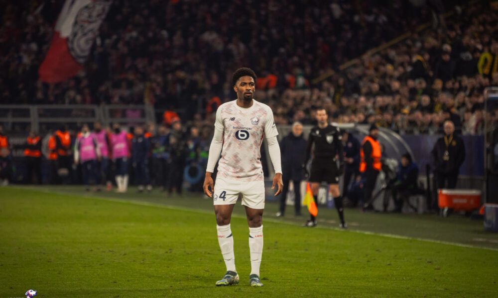 Vidéo : Quand Alexsandro fait un bisou à Karim Adeyemi en plein Borussia Dortmund - LOSC