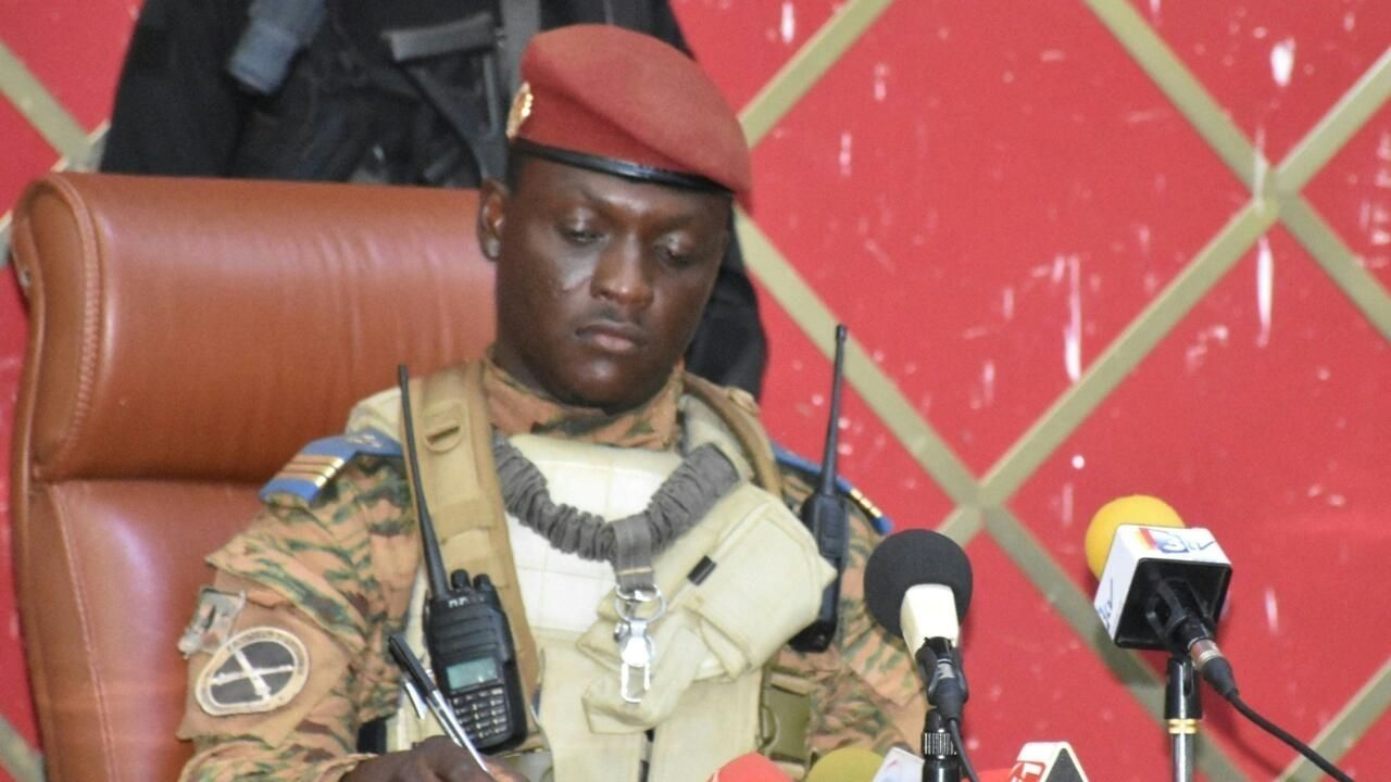 Massacre au Burkina : le président veut éviter des "conclusions hâtives" accusant l'armée