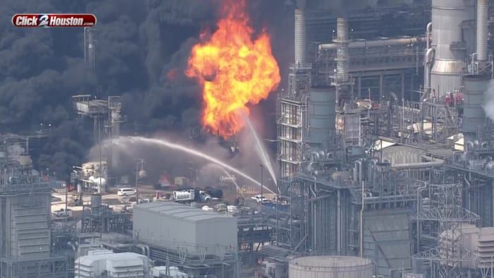 WATCH LIVE: Massive fire reported after explosion at Shell refinery plant in Deer Park