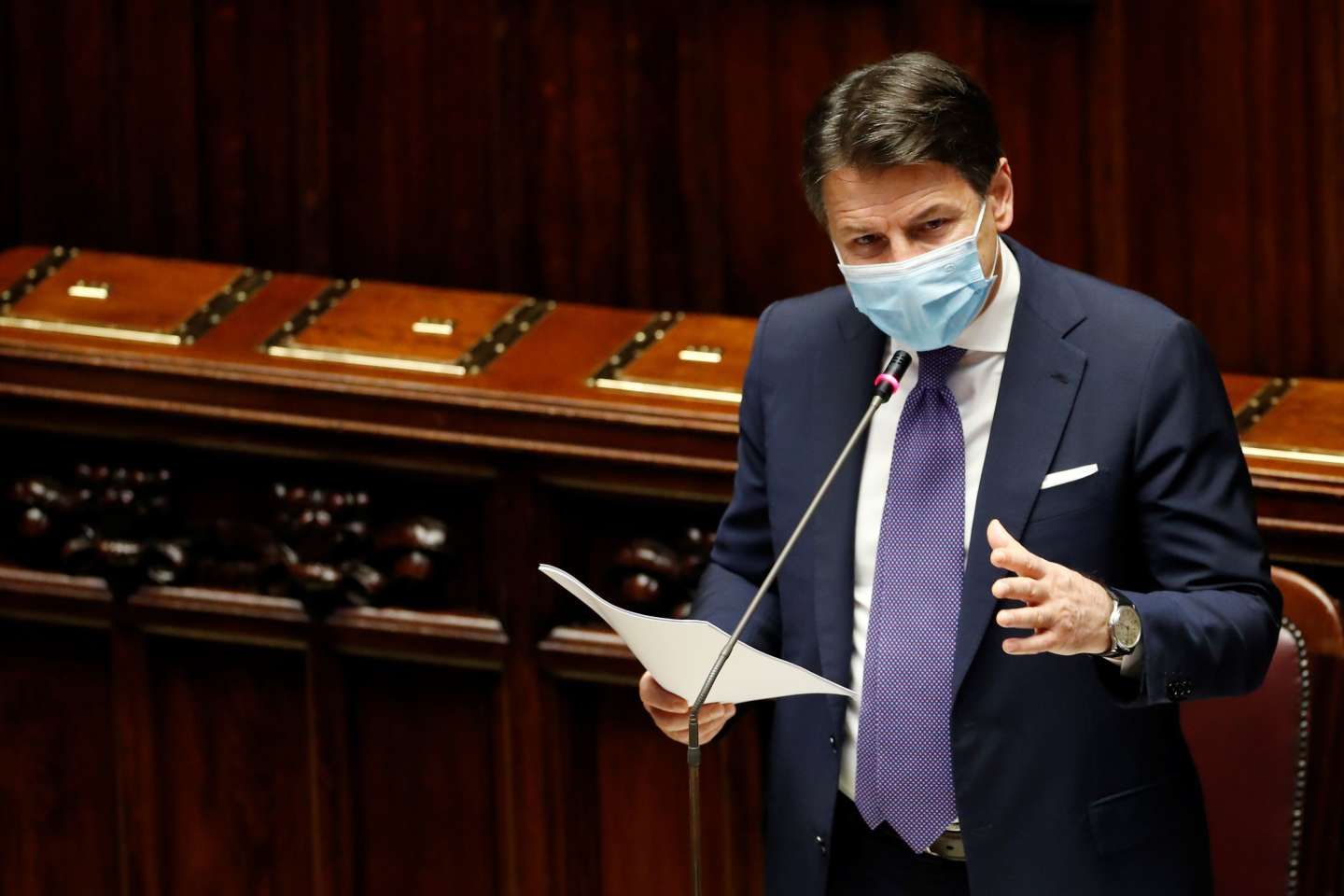 Italie : Giuseppe Conte frappé par " un militant antivax " lui reprochant le confinement et le port du masque