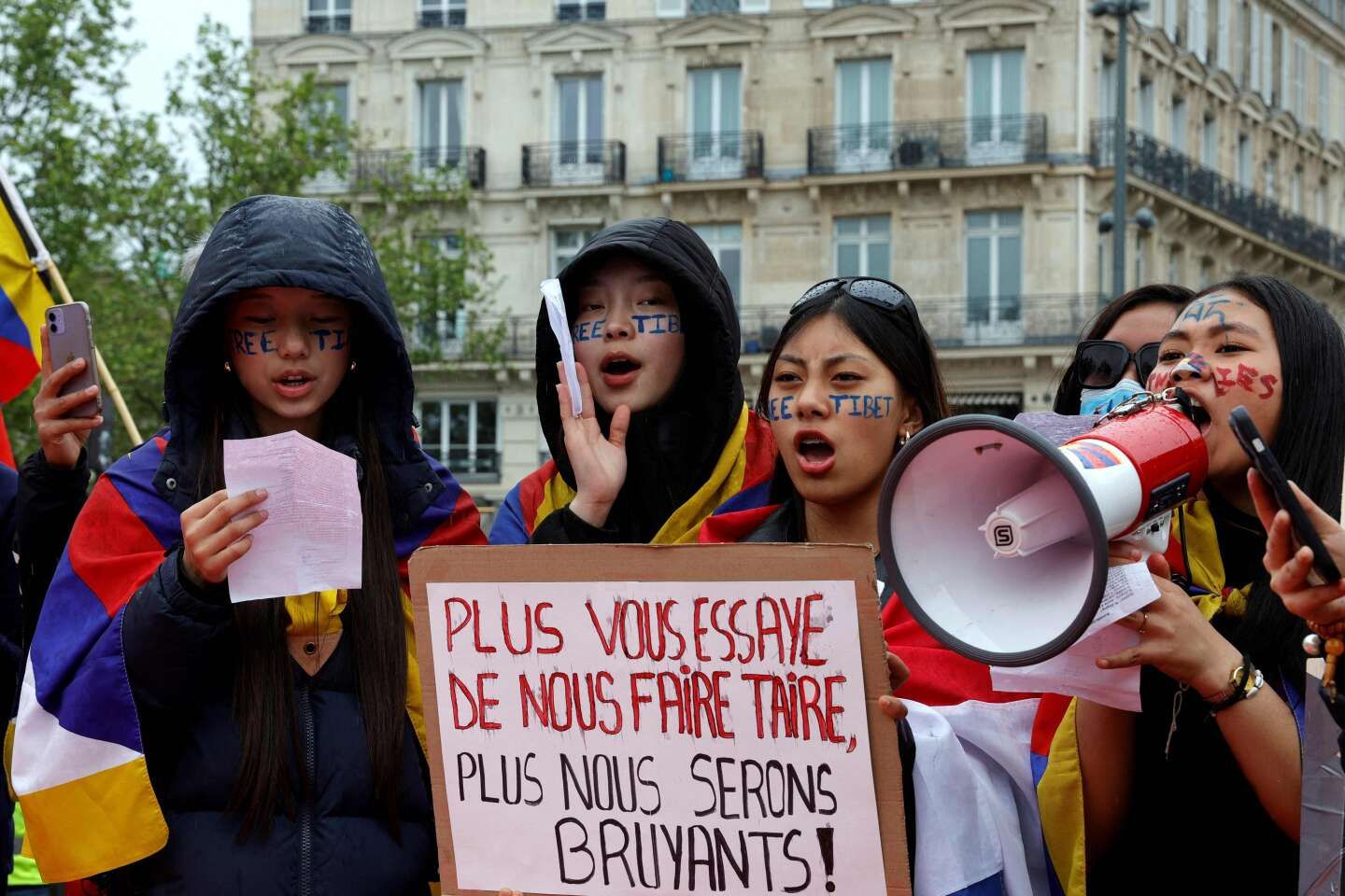 Les Tibétains et les Ouïgours de France se mobilisent contre la visite du président chinois, Xi Jinping