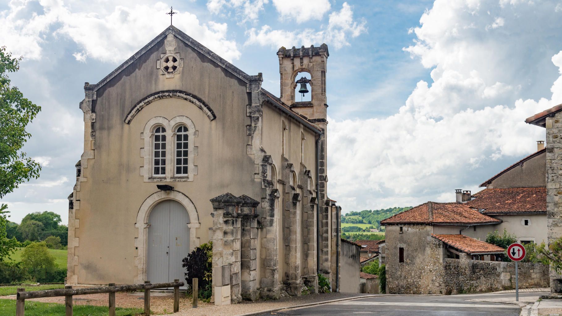 Patrimoine : l’Élysée annonce une souscription pour rénover les petites églises