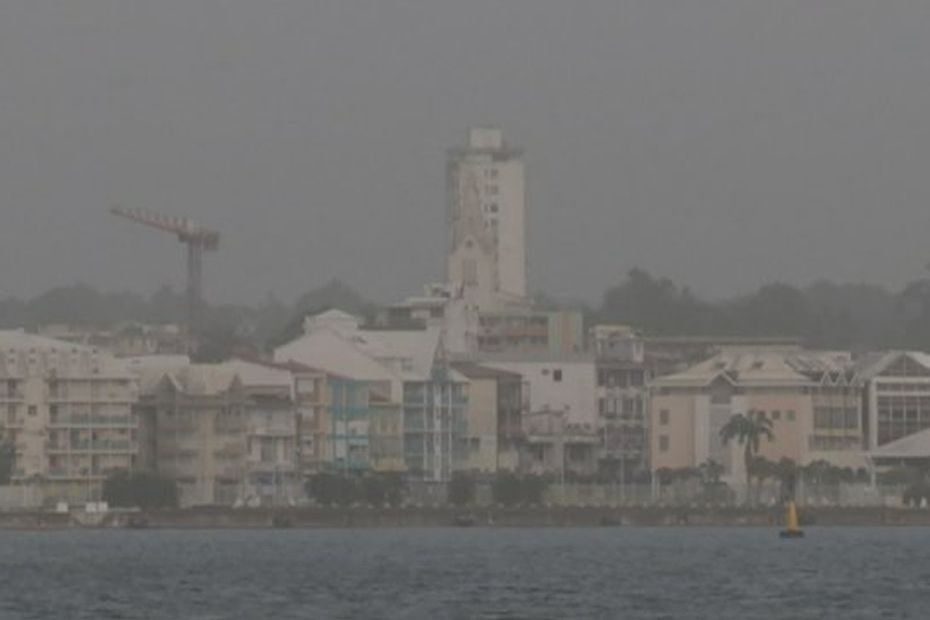 L'alerte rouge déclenchée pour mauvaise qualité de l'air en Guadeloupe