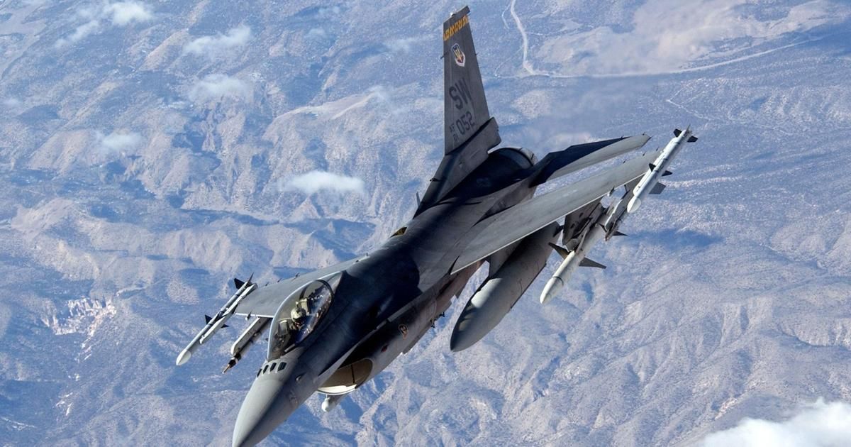 Comment l’armée de l’air ukrainienne se prépare à l’arrivée des avions F-16