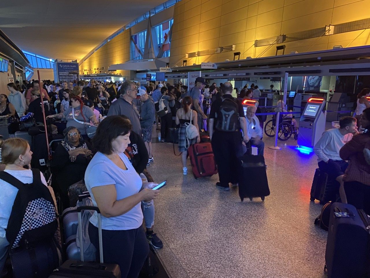 Outages delay numerous flights out of Buffalo airport