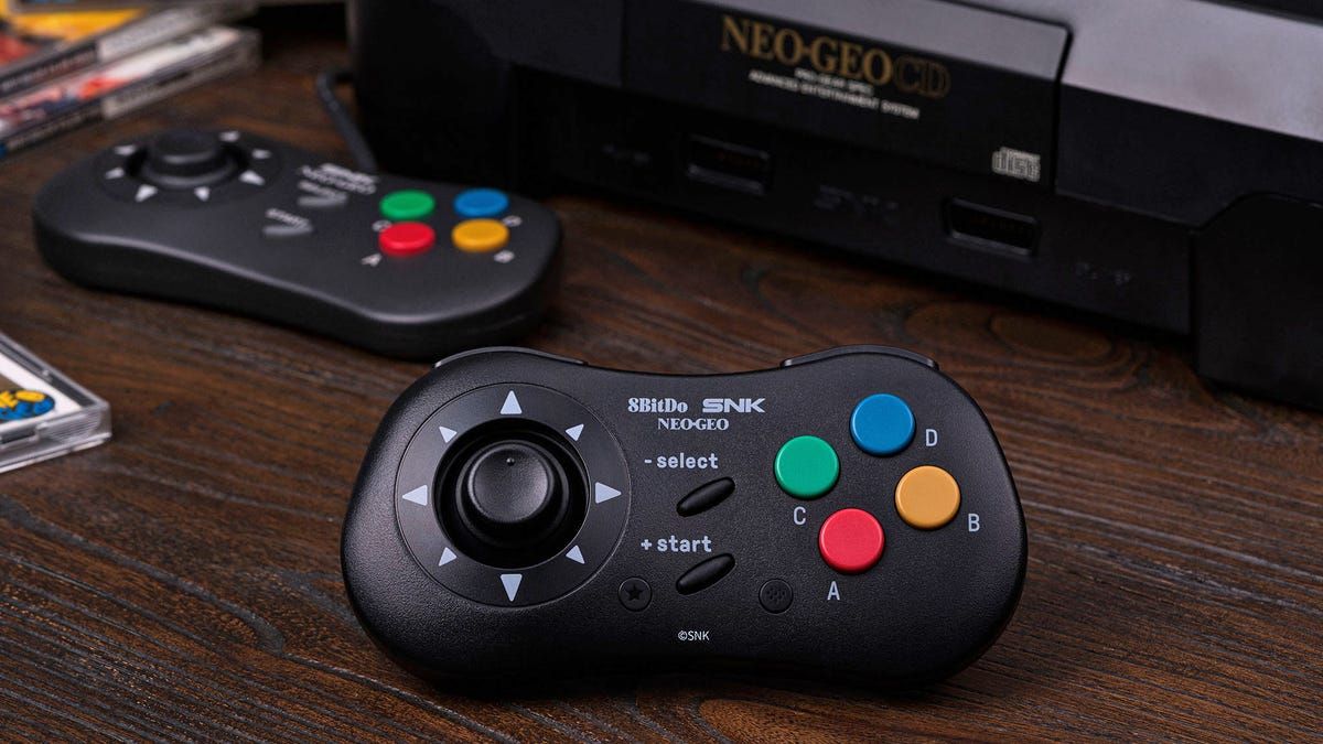 8BitDo Gave the NEOGEO CD's Gamepad a Wireless Upgrade