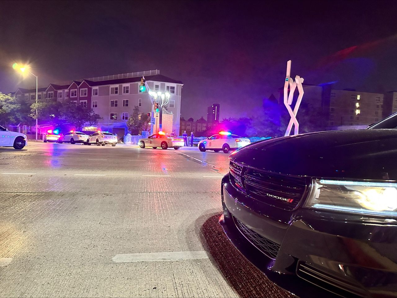 3 people wounded after downtown canal shooting