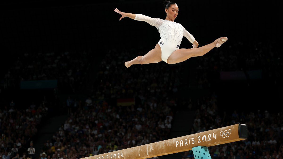 Gymnasts noticed something unusual during balance beam final