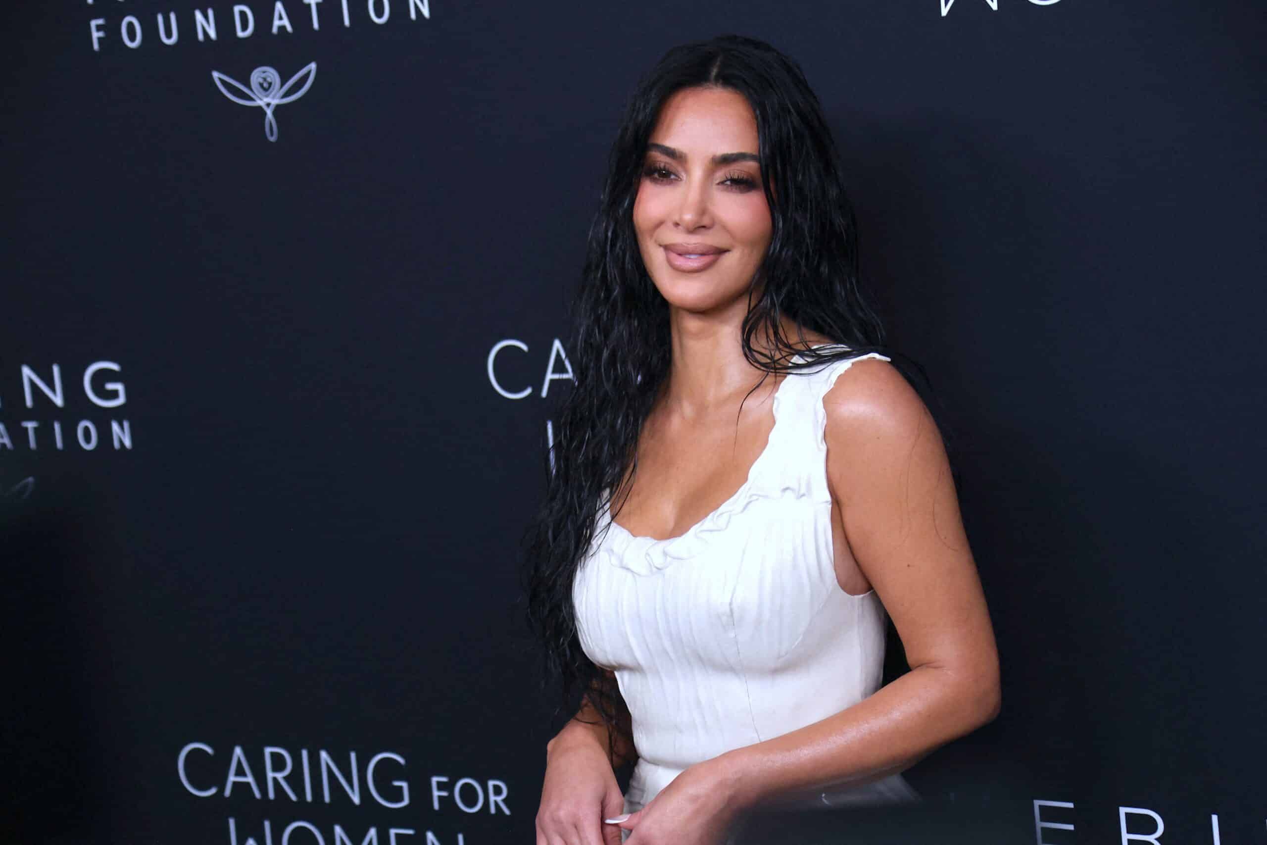 "Il est temps qu'ils soient libérés" : Kim Kardashian prend parti pour les deux frères stars de Netflix qui ont assassiné leurs parents"