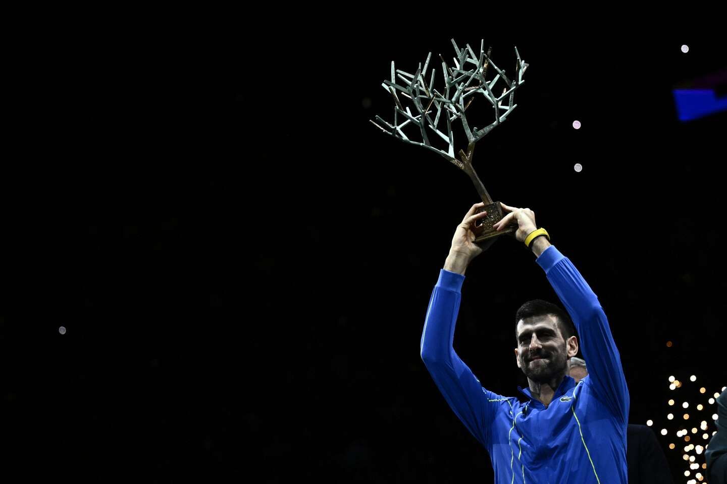 Novak Djokovic, " l’élève modèle ", s’impose à Bercy pour la septième fois