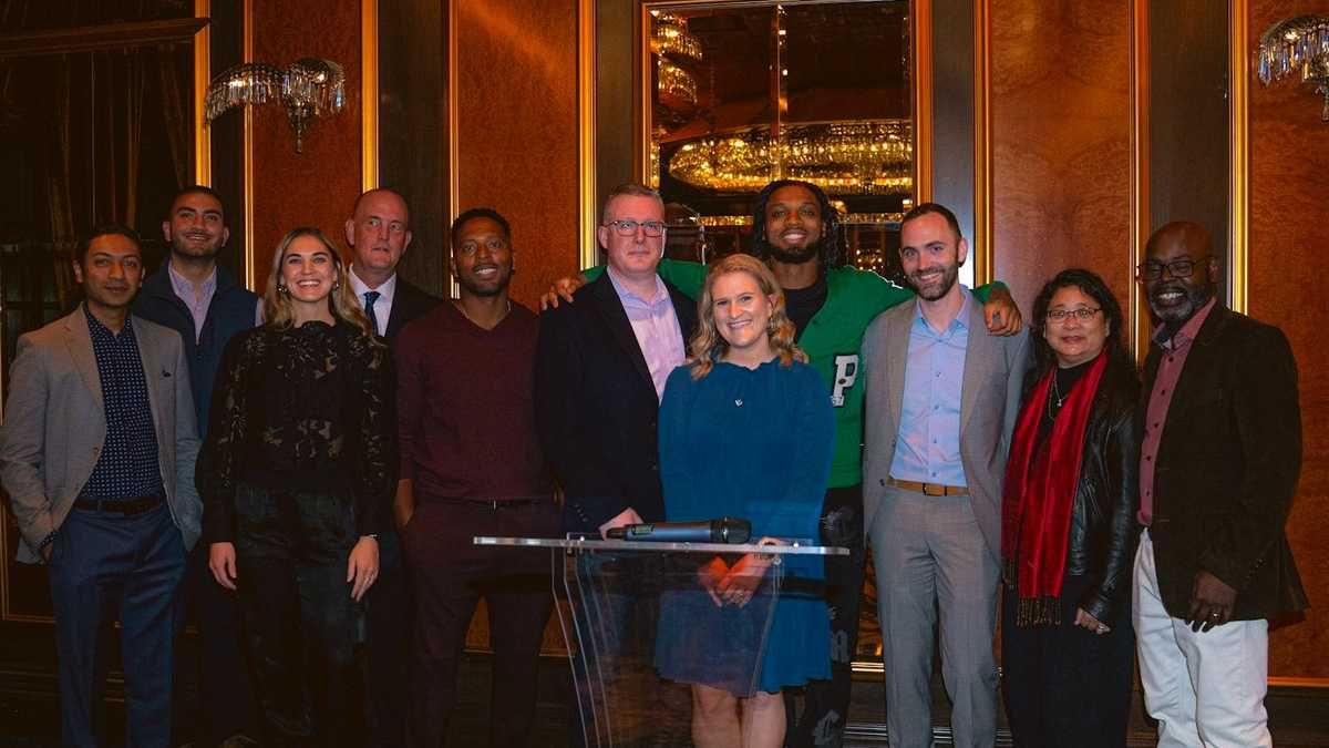 Bills' Damar Hamlin surprises UC Medical staff with special dinner at Jeff Ruby's Steakhouse