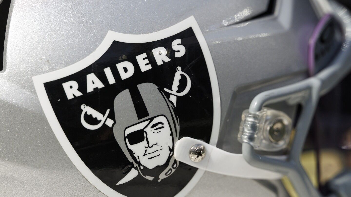 Raiders name Scott Turner interim OC, Joe Philbin interim OL coach