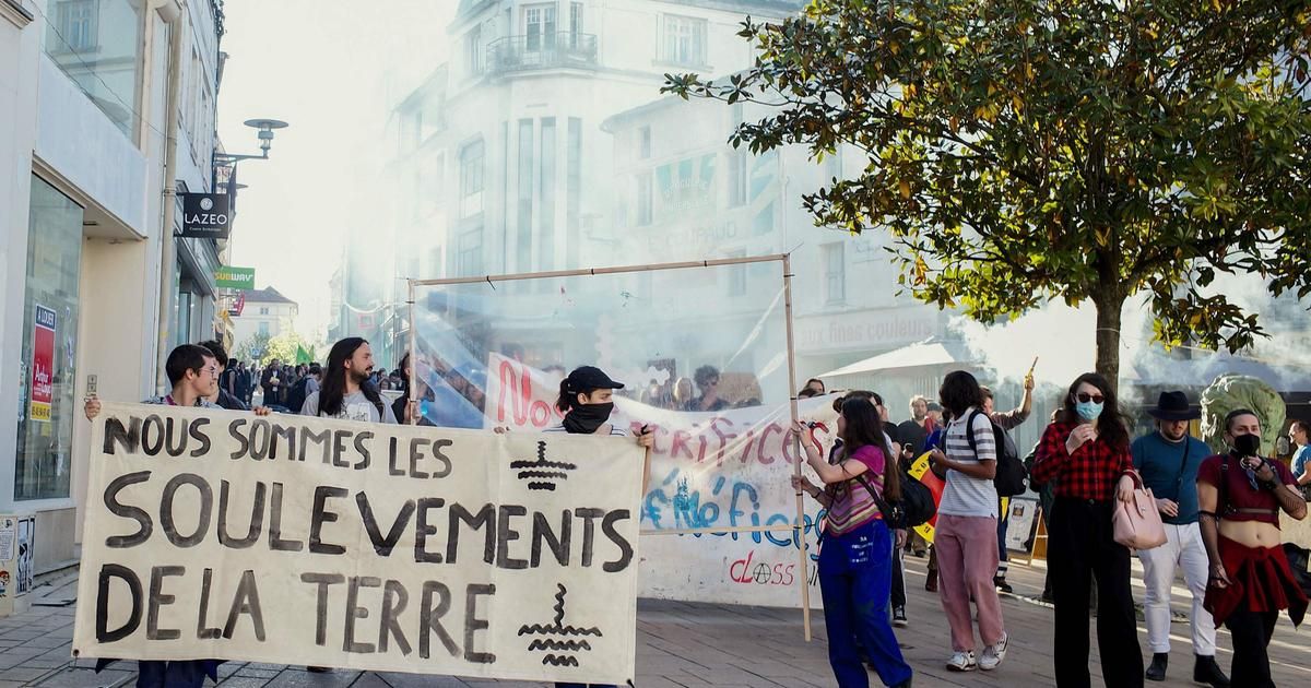 Des mouvements écologistes organisent une manifestation contre "l'inutile et funeste projet d'autoroute" à Rouen