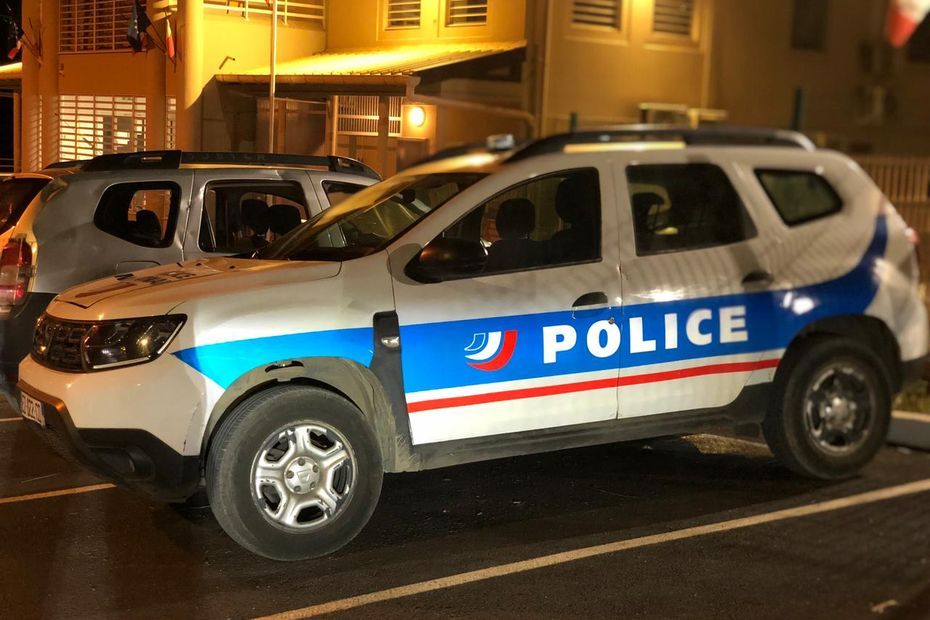 Interpellation de deux personnes en possession d'une arme à feu