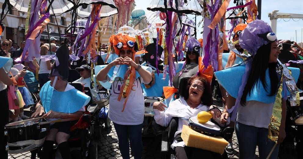 VIDÉO. Le carnaval de Marseille, un spectacle grandiose sur le Vieux-Port