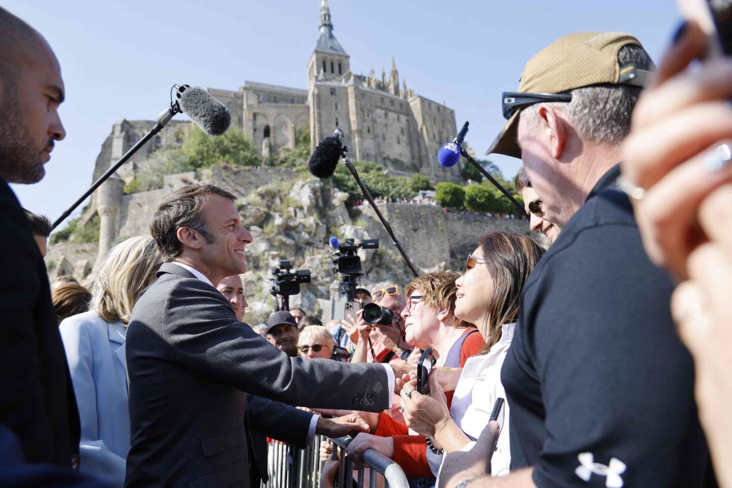 Au Mont-Saint-Michel, Emmanuel Macron appelle à " ne pas redouter l’avenir "