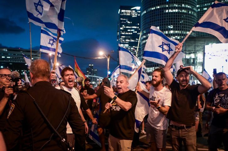 Israël : Manifestations Dans Tout Le Pays Suite À La Révocation Du Chef De La Police De Tel Aviv