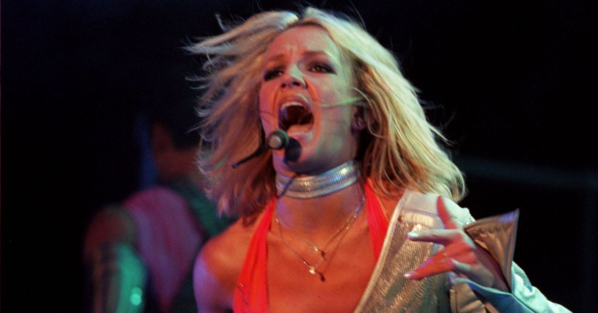 Britney Spears allegedly hit by Spurs security for trying to say hi to Victor Wembanyama