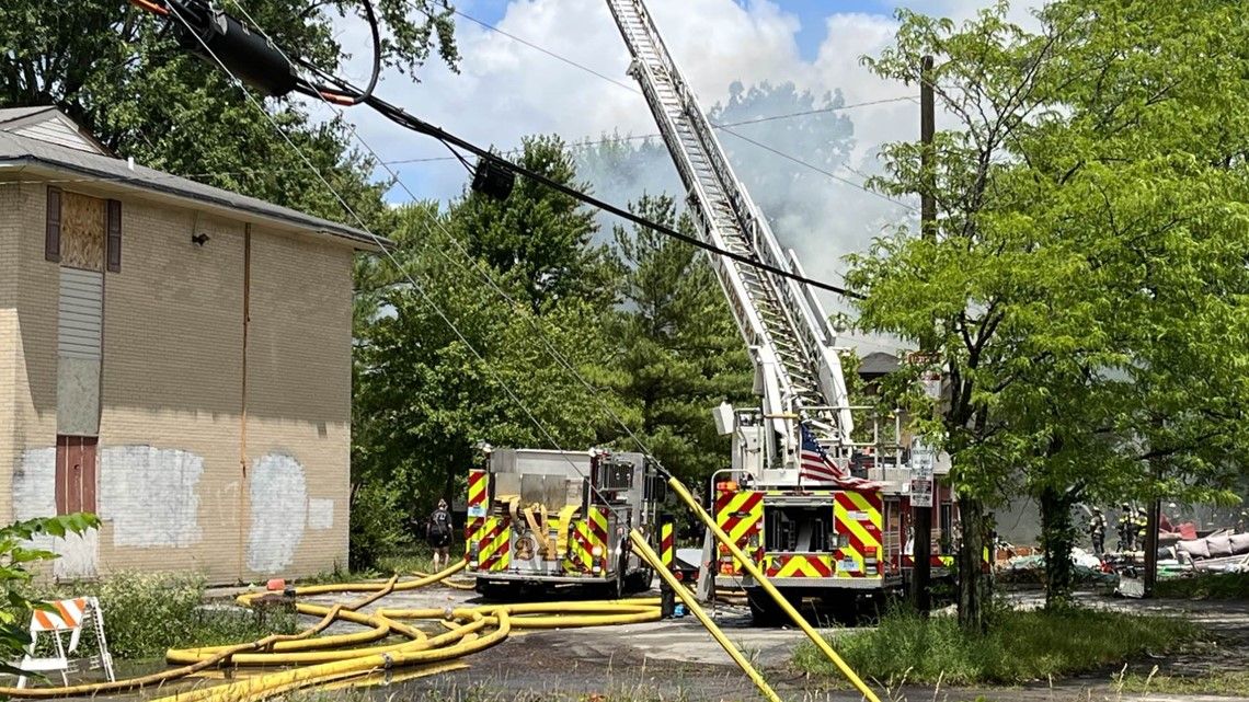 IFD responds to northeast side apartment fire