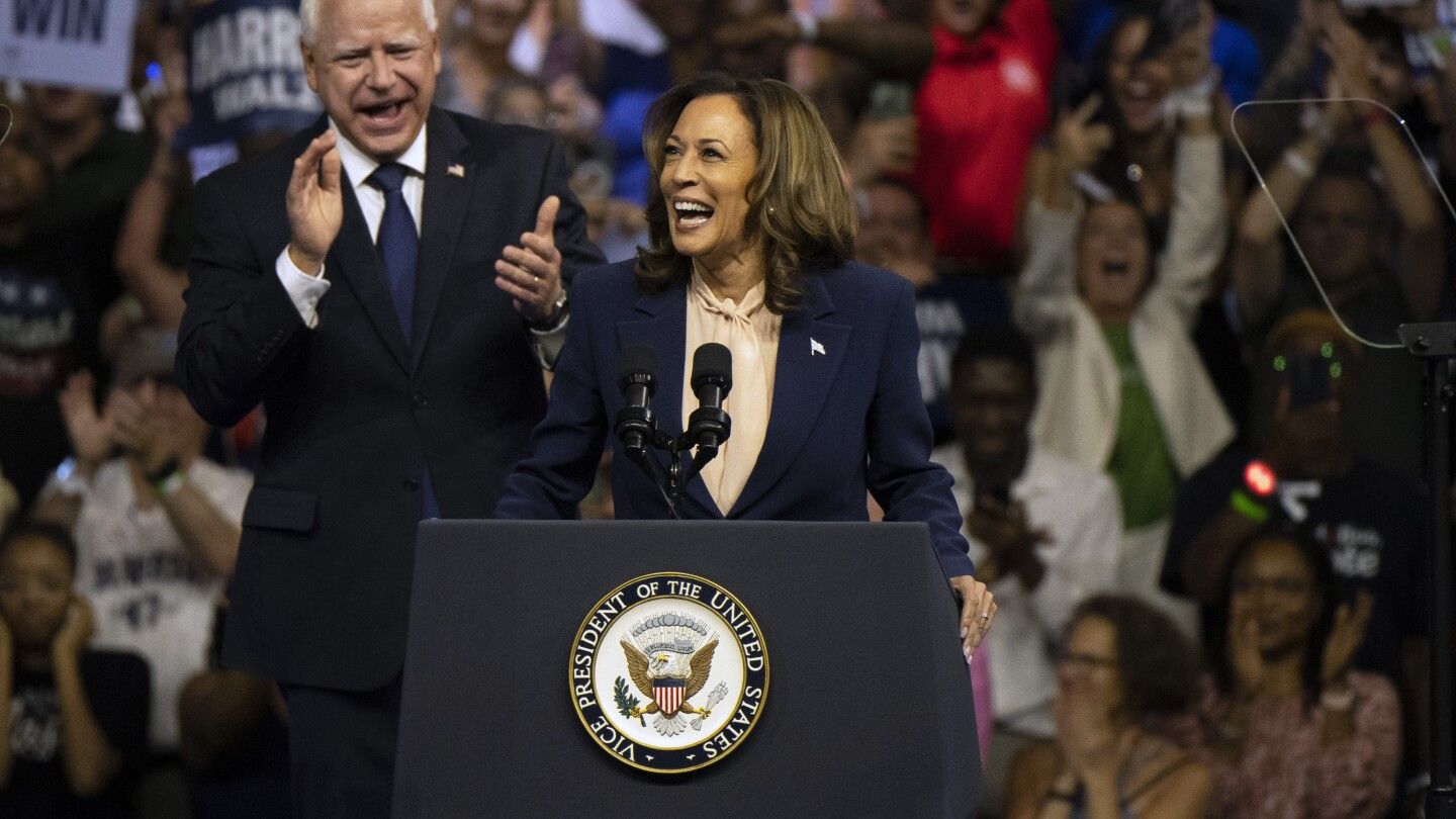 Kamala Harris announces Minnesota Gov. Tim Walz as VP