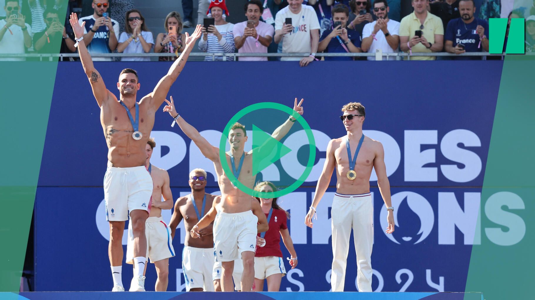 Léon Marchand et Florent Manaudou font le show (torse nu) au Parc des champions des JO de Paris 2024