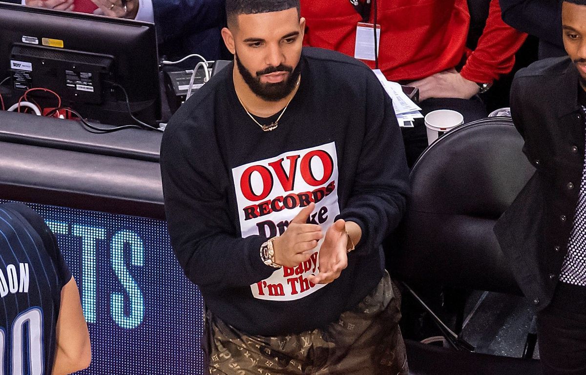 Le rappeur Drake annonce une pause dans sa carrière pour " se concentrer sur sa santé "