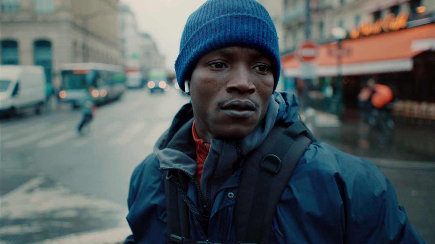 "L'Histoire de Souleymane" : la vie à cent à l'heure d'un livreur à vélo sans-papiers dans un thriller social haletant