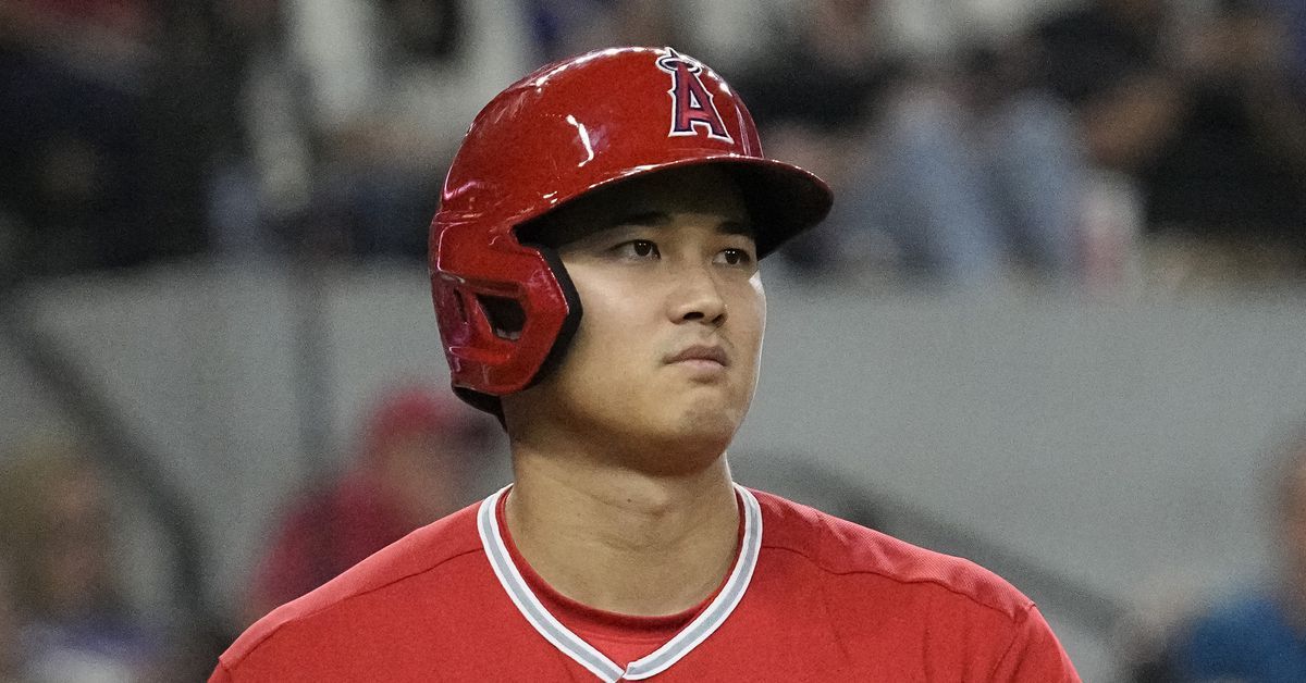 Ohtani, Nola among seven tendered qualifying offers