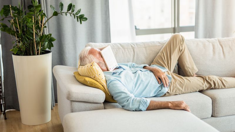 Daytime sleepiness may be linked with pre-dementia syndrome, study finds