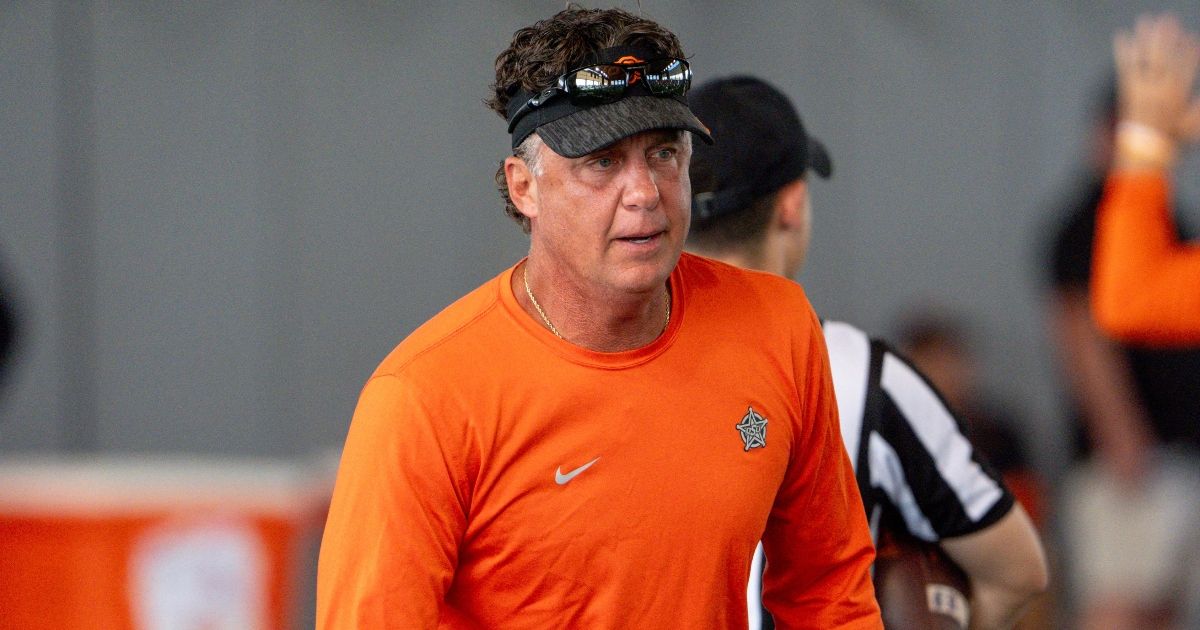 Report: Mike Gundy in a standoff with Oklahoma State over future of coaching contract