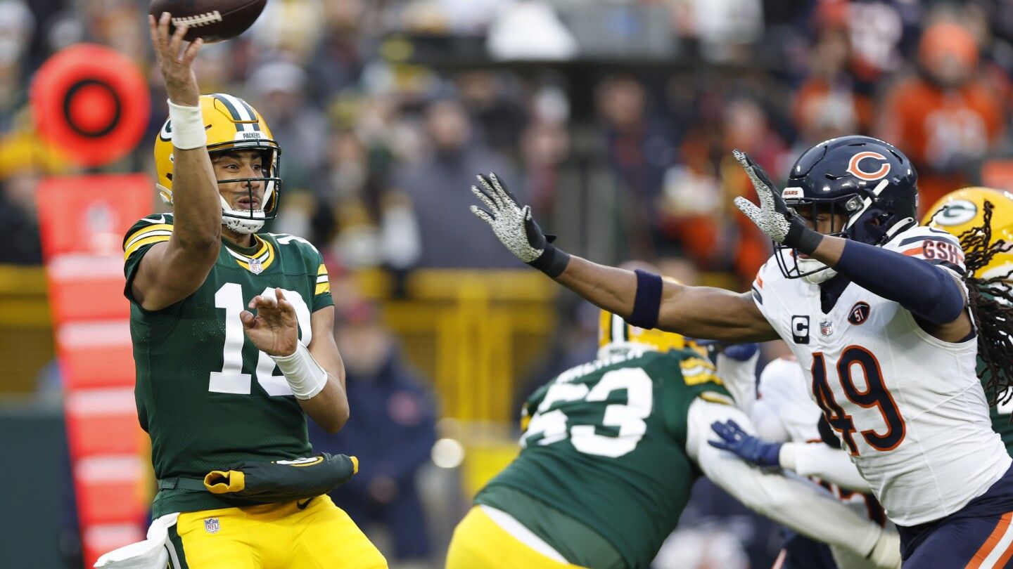 Jordan Love leads Packers to the playoffs with win over Bears