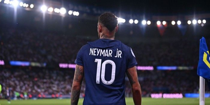 Après Cristiano Ronaldo, Neymar tacle aussi la Ligue 1