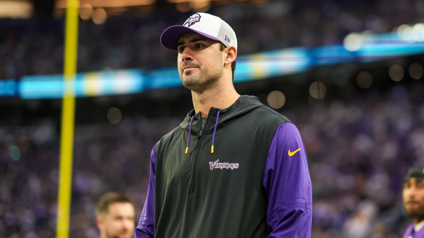 Vikings sign Daniel Jones to active roster, waive Brett Rypien