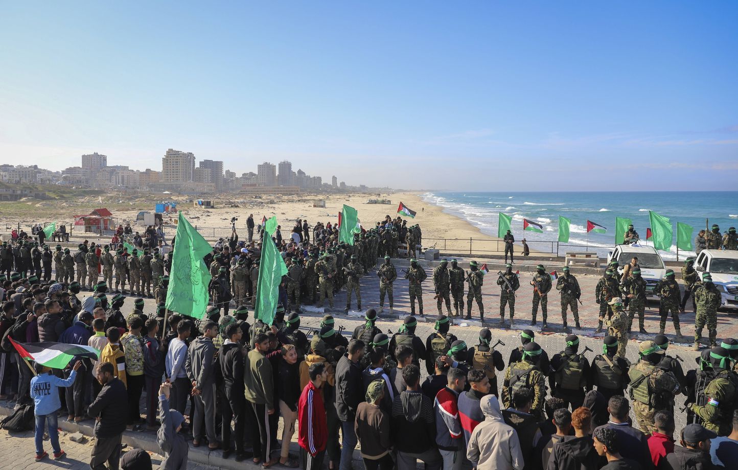 Guerre Israël-Hamas : Trois nouveaux otages doivent être échangés samedi contre 180 prisonniers palestiniens