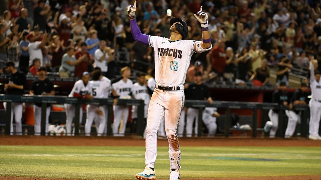 Lourdes Gurriel Jr. saves D-backs in bizarre walk-off win over Nats