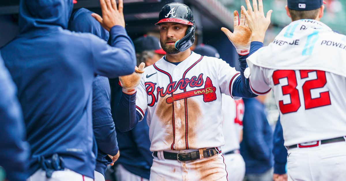 Braves win a wild back-and-forth game 5-4 behind Kevin Pillar’s blast